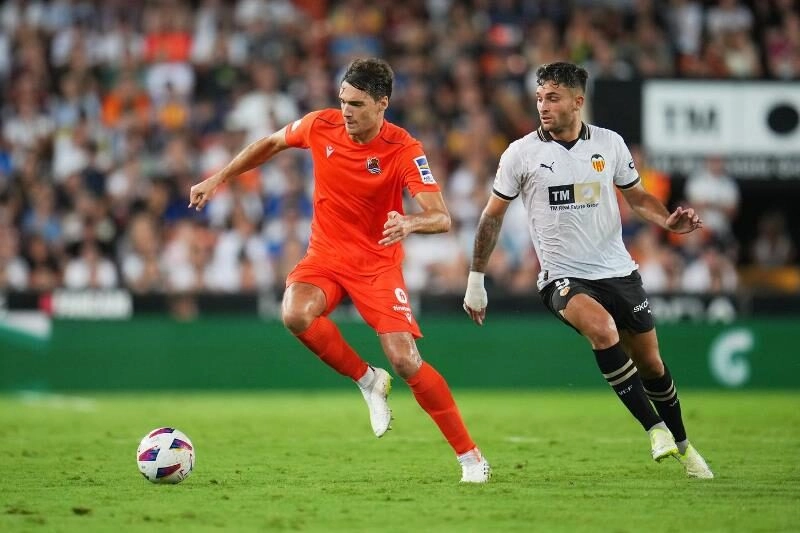 Soi kèo Valencia vs Sociedad